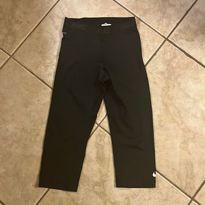 nike cropped leggings